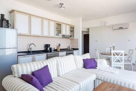 Joya Cyprus Mermaid Penthouse Apartment Agios Amvrosios (Kyrenia) Exterior foto