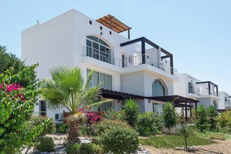Joya Cyprus Mermaid Penthouse Apartment Agios Amvrosios (Kyrenia) Exterior foto